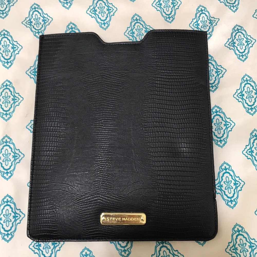 STEVE MADDEN IPAD SLEEVE